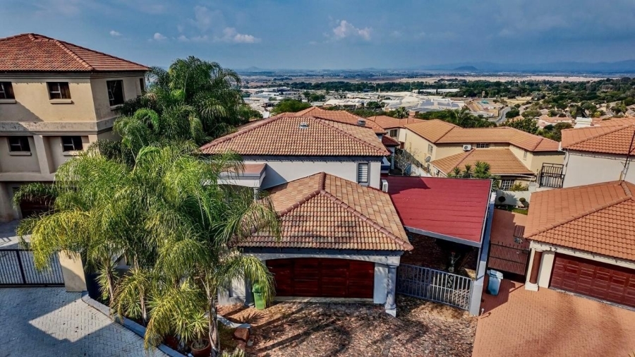 To Let 3 Bedroom Property for Rent in Cashan North West